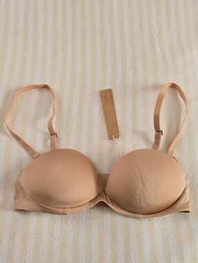 SKIMS Ultimate Push Up Strapless Bra Size:30B Clay